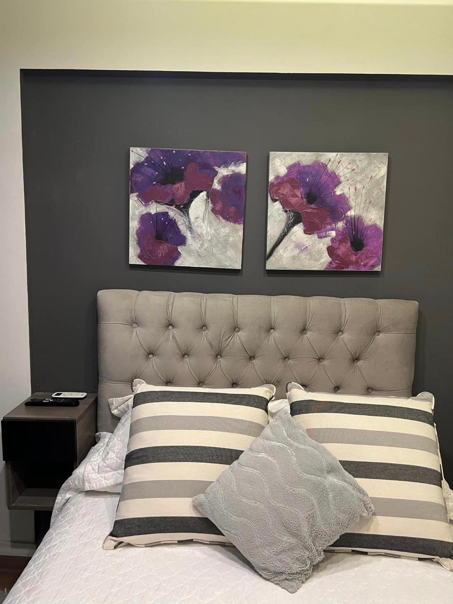 Suite In San Telmo Dormitorio En Suite Con Dos Banos Y Balcon A La Calle ブエノスアイレス エクステリア 写真
